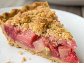 Rhubarb Crumble Pie