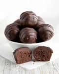 Keto Brownie Truffles (No-Bake, Fudgy & Irresistible) 9 Keto Brownie Truffles