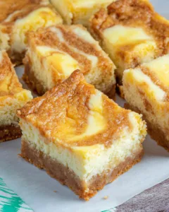 Blender Cinnamon Roll Cheesecake Bars