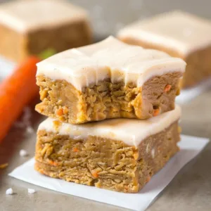 No-Bake Carrot Cake Breakfast Bars